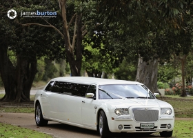 Limo-Hire-Perth-White-Chrysler-Limousines-Bellagio-Limousines-Perth003.jpg