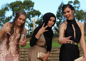 limo-hire-school-ball-perth-bellagio-limousines